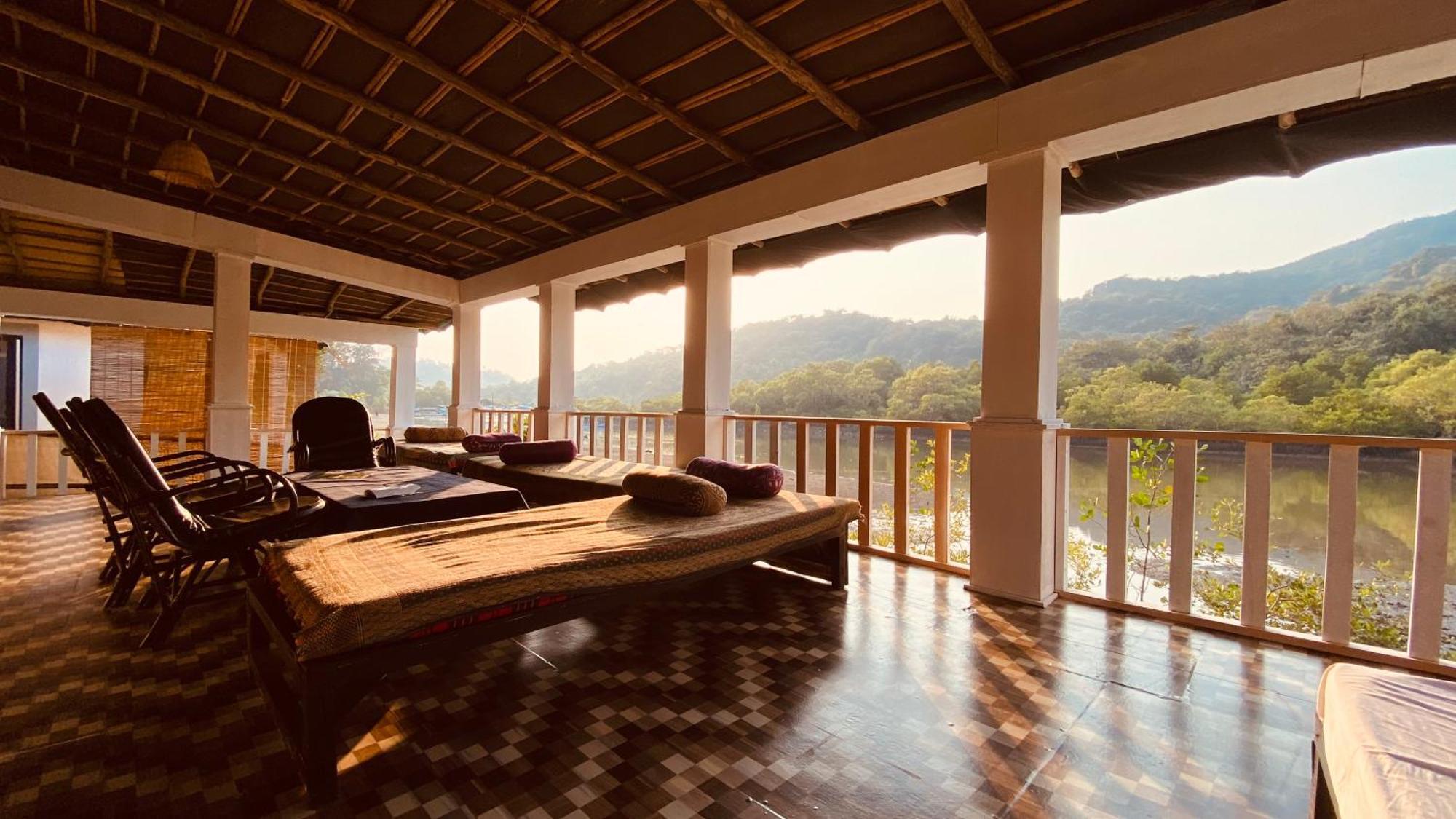 Feather Touch Hotels And Resorts بالوليم المظهر الخارجي الصورة